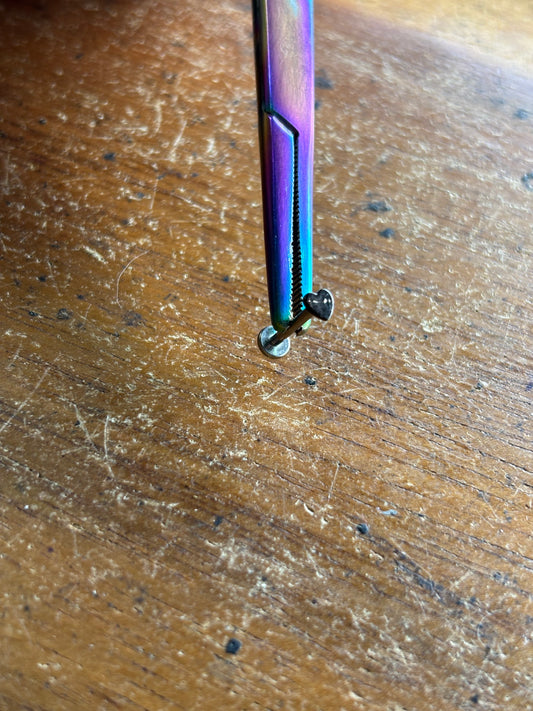 Black Heart 16 g 7/16 Labret